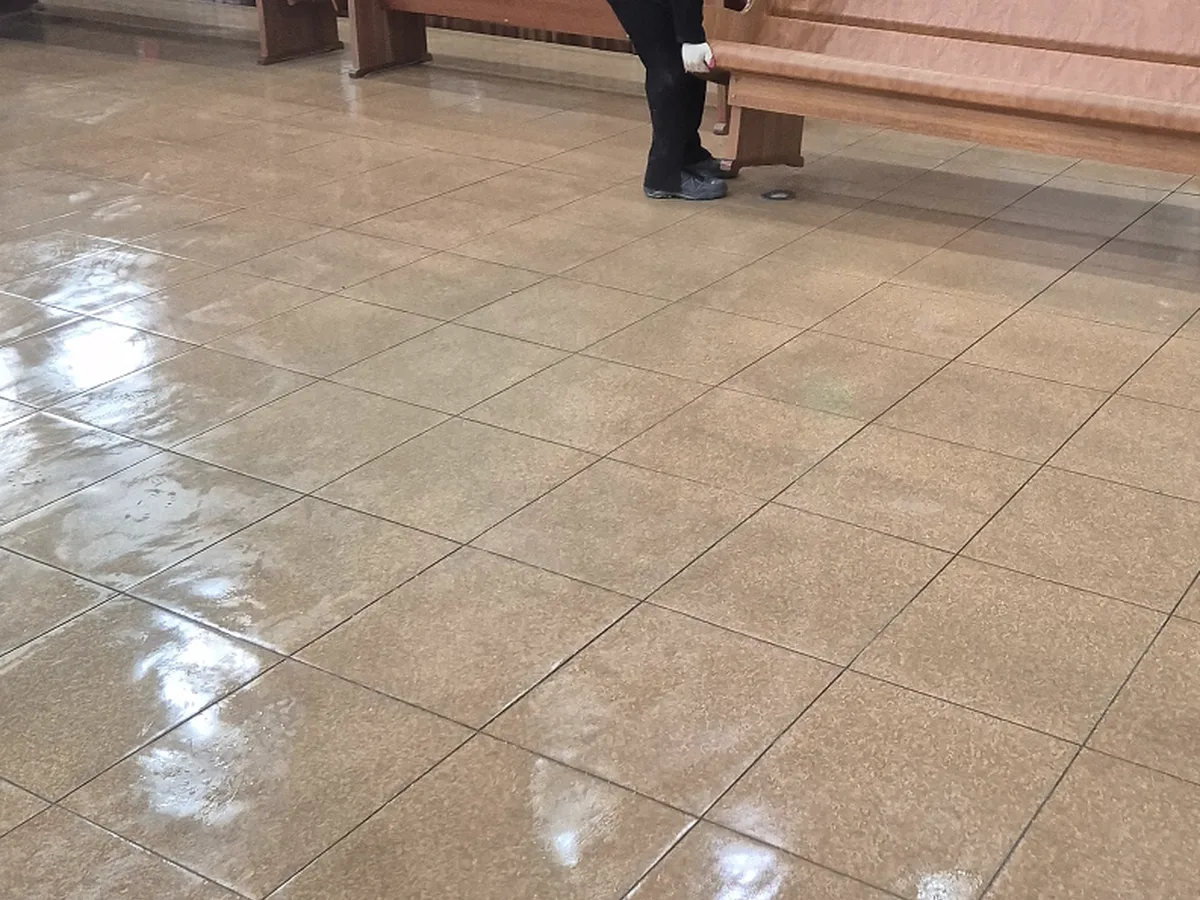 연수구 송도동 예배당 방송실 장비 주변 정밀 위생청소 사례 - 행진크린